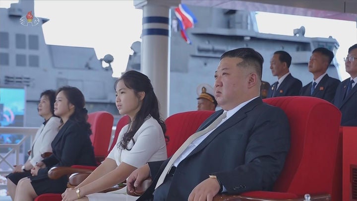 [기갤] 김주애 후계자로 앉힐껀가봐 ㅋㅋㅋㅋ